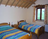 The Granary is on two levels, it sleeps four people, a double room and a twin bedded room